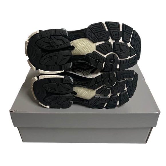 Balenciaga Runner Track Sneakers Low White Blabk Size 8 - Picture 7 of 11